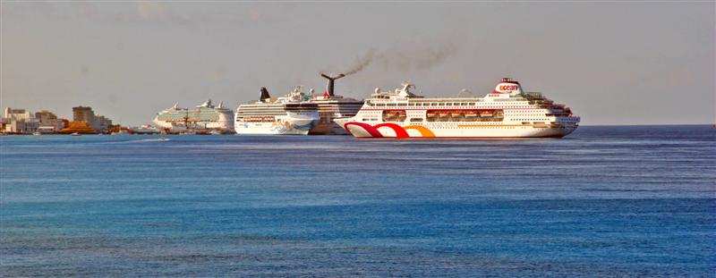 Cozumel: Cruise Ships